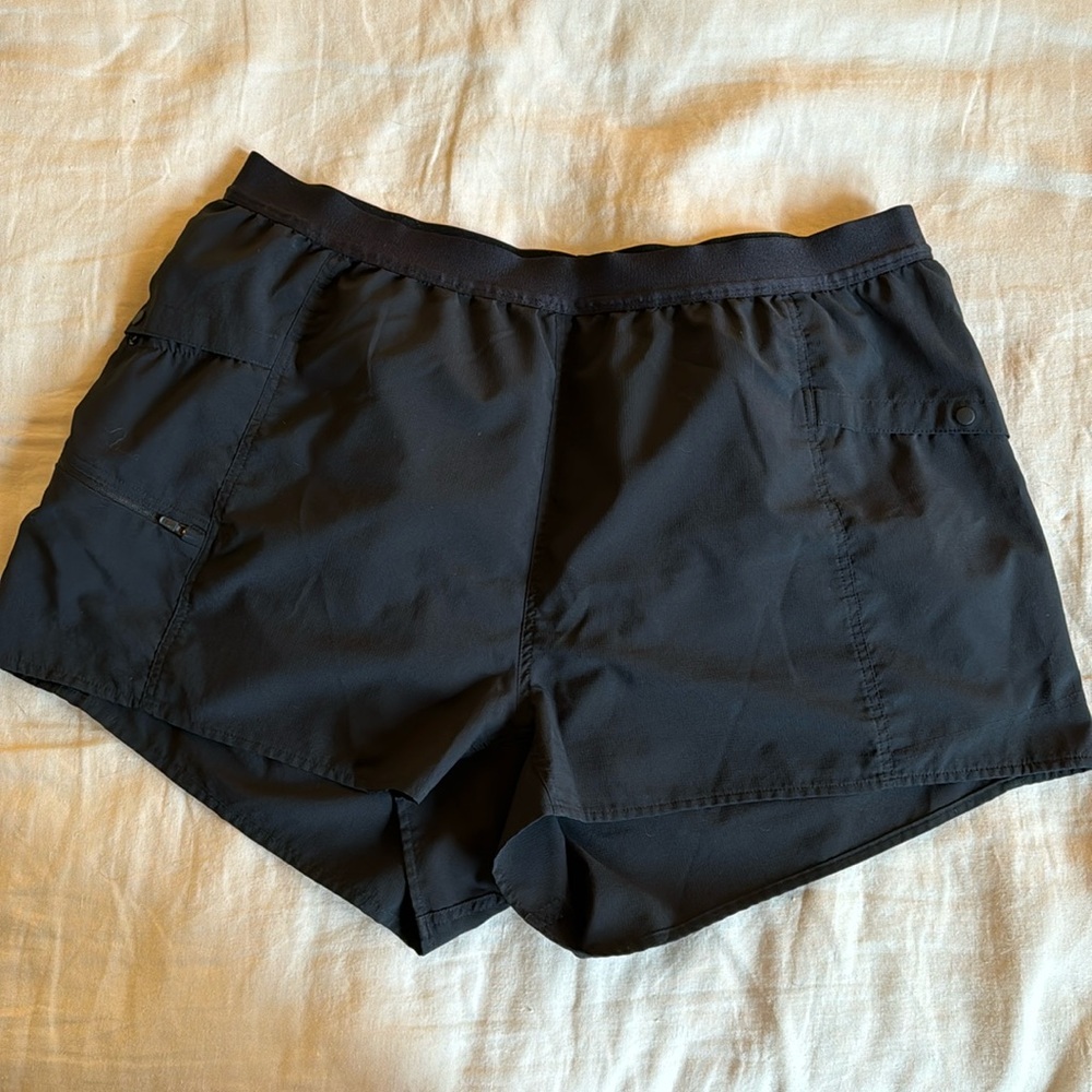 Mountain Hardwear Shorts